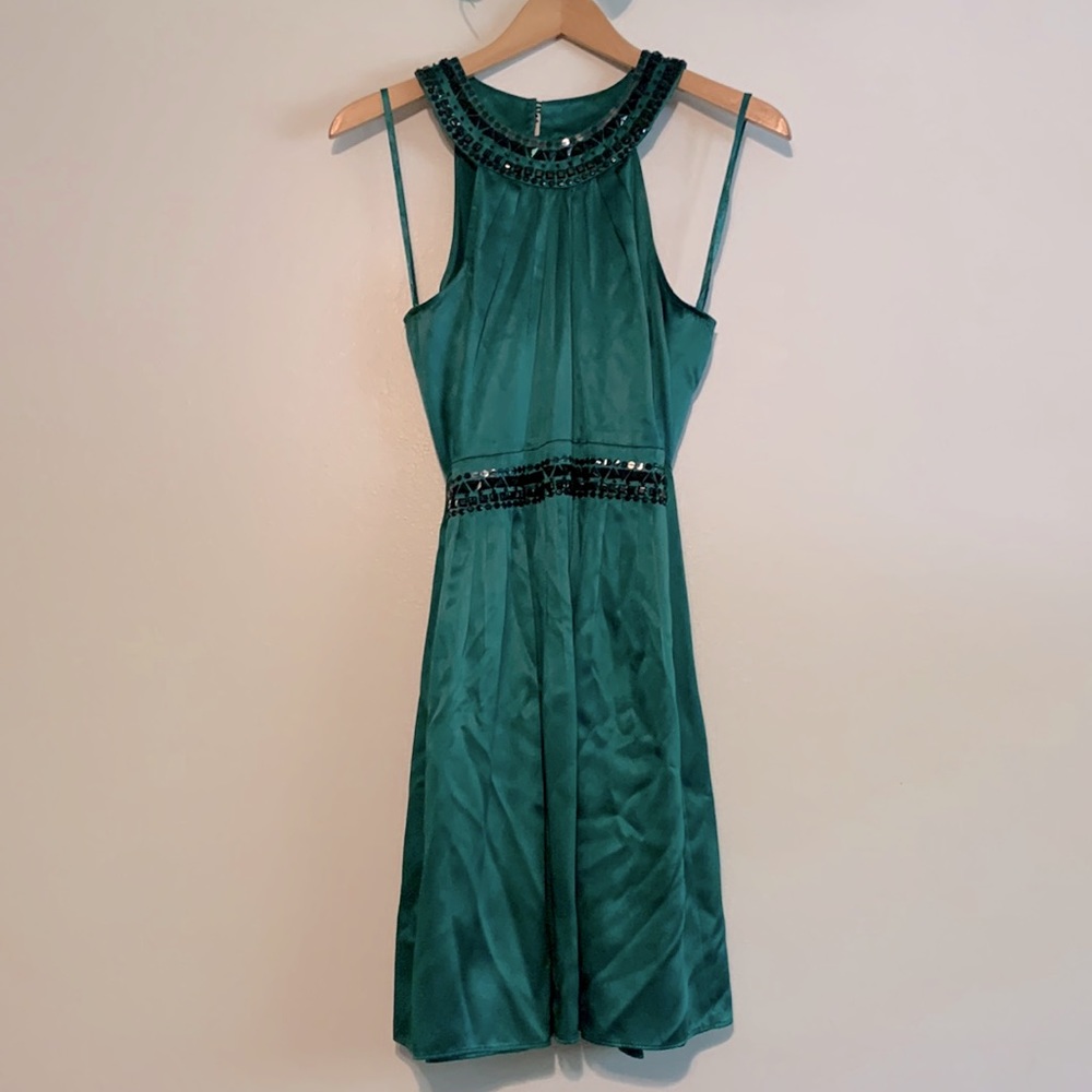 BCBG Maxazria emerald green silk dress with black rhinestones and sequins